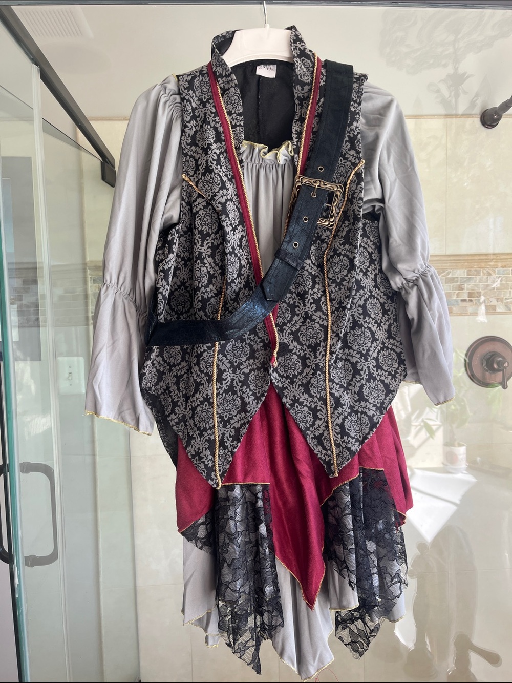 Pirate โCastaway Cutieโ Costume from Spirit Halloween